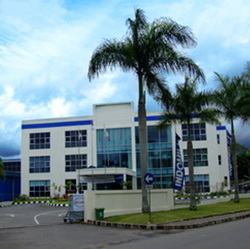 Foto pabrik besar indomilk